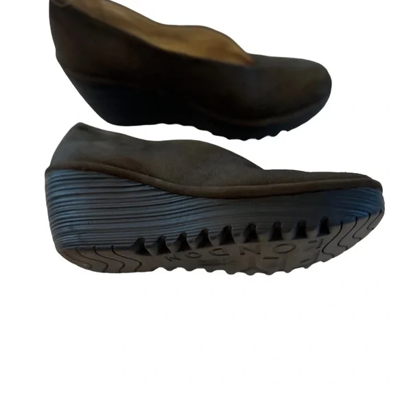 Fly London Yaz Cupido Wedge Slip On Shoe in size US 7.5-8 EU 38 Green - Picture 3 of 16